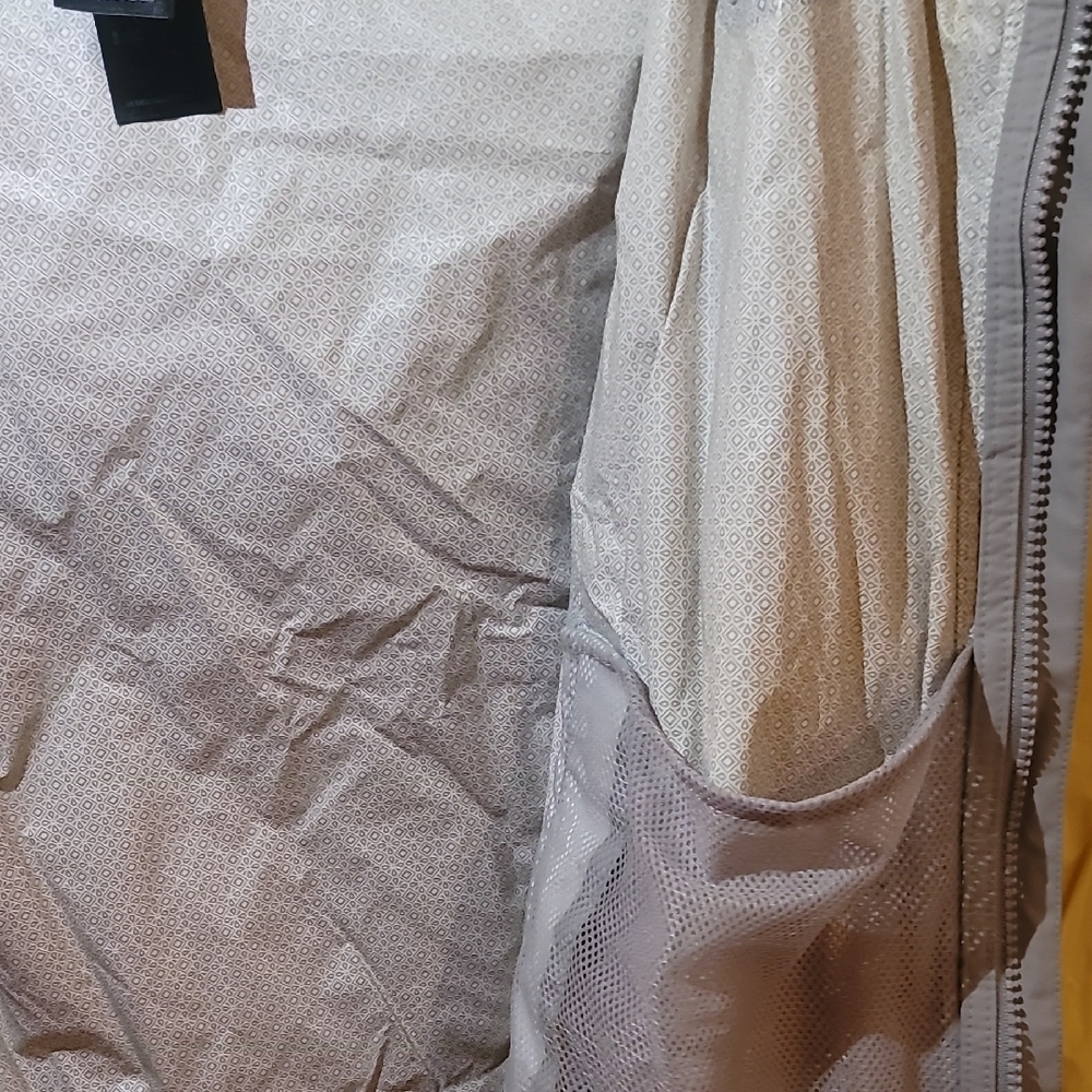 The North Face Yellow and Gray Utility Jacket - Picture 7 of 7